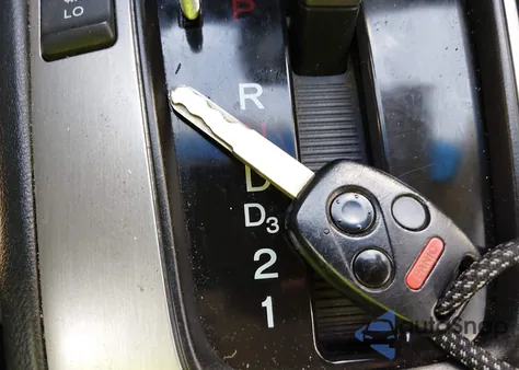 2007 Honda Accord 3.0 Ex z USA, uszkodzony, nr VIN 1HGCM66847A000557